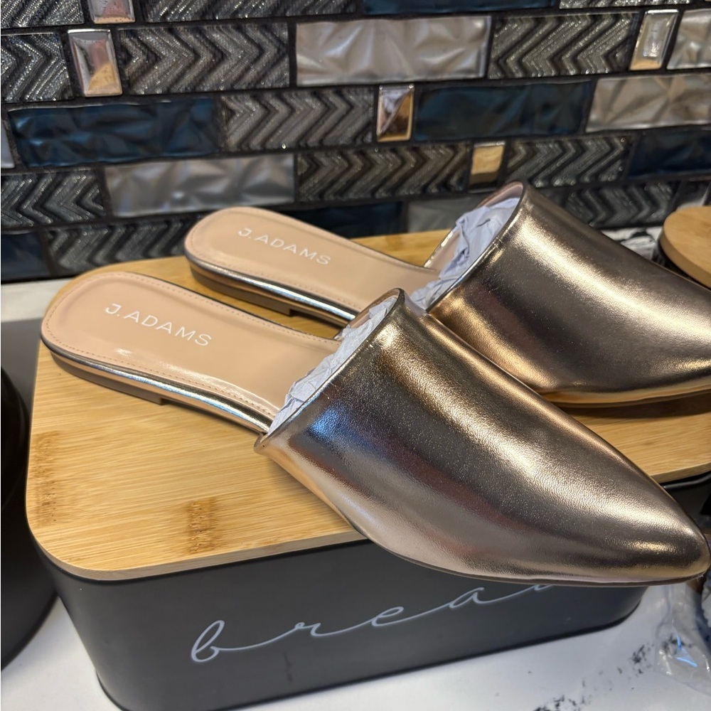 Elegant Gold Slip-On Loafers - Picture 2 of 5